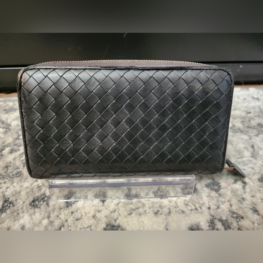 Bottega Veneta Black Zippy Wallet - Picture 2 of 11